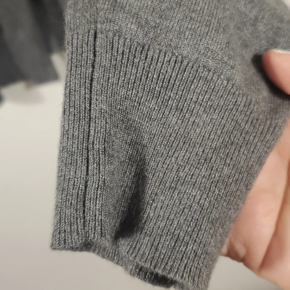 Gray Cardigan with pearls Size Large